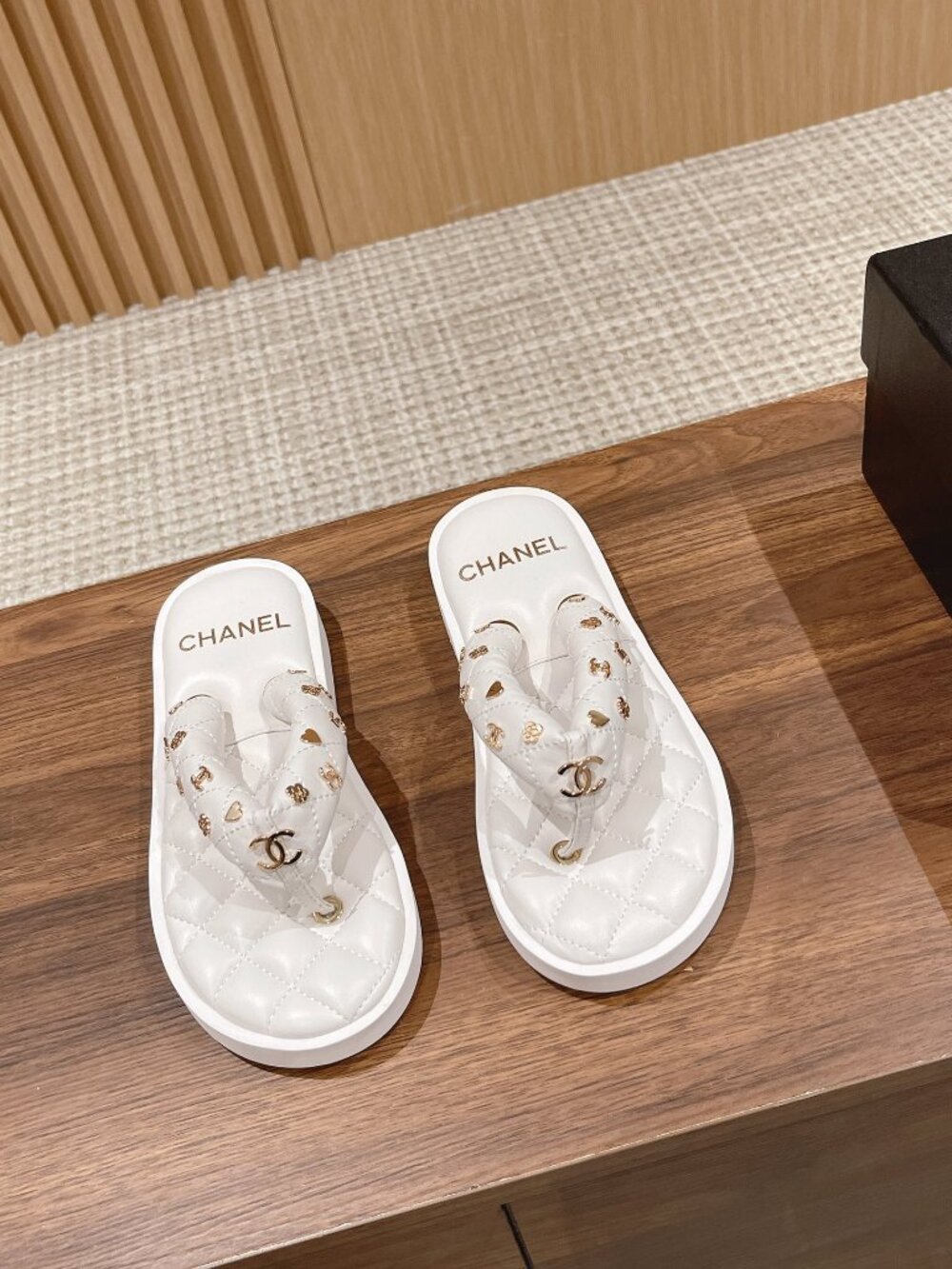 Chanel white Lampkin quilted charmed flip-flops